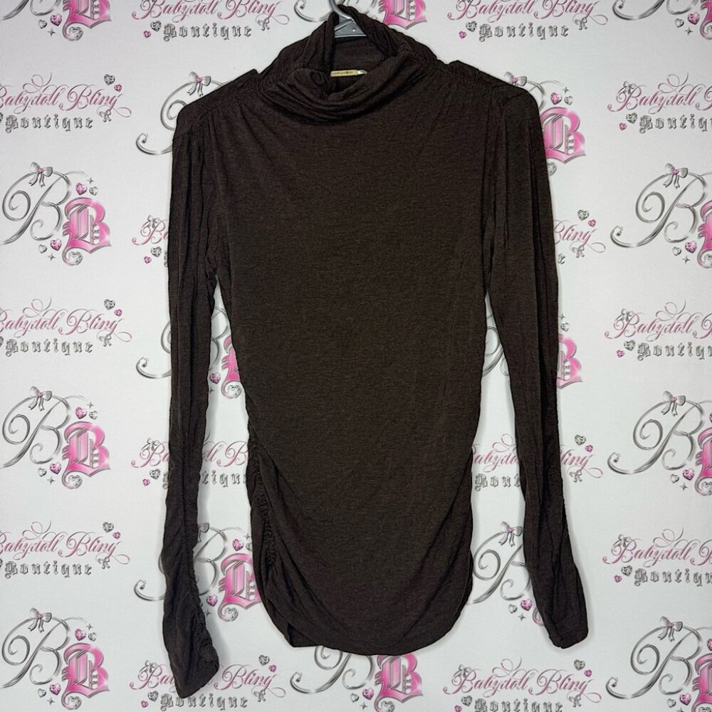 Max studio turtleneck long sleeve cinched sexy brown soft stretchy flattering
